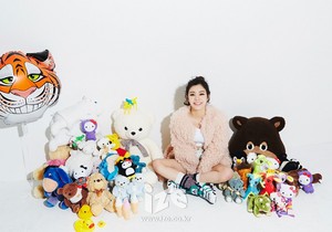 After School Lizzy - ize Magazine January Issue ‘15