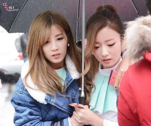  Chorong and Bomi Sharing an Umbrella