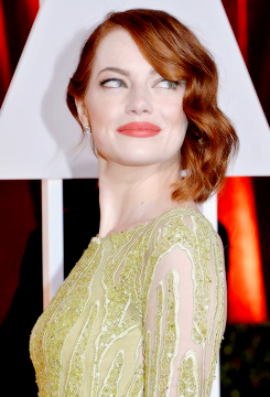  Emma Stone attends the 87th Annual Academy Awards at Hollywood