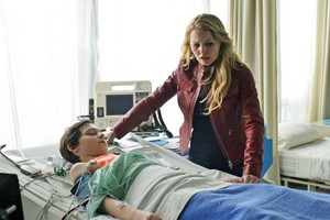  Emma and Henry - 1x22