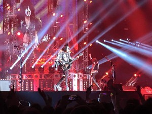  Kiss In Japon February 2015