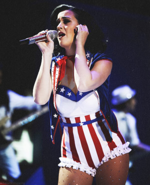  Katy performing at The Kids’ Inaugural concert - 01.19.2013