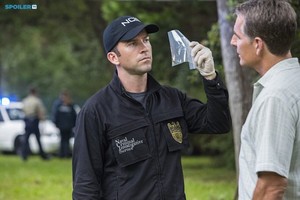  NCIS: New Orleans - Episode 1.03 - Breaking ब्रगि, ब्रिग, ब्रिगेडियर - Promotional चित्रो