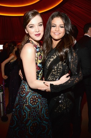  Selena Gomez at the Vanity Fair Oscar Party 2015
