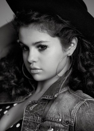  Selena for the V94 Spring 2015 Issue of V Magazine