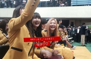  Yerin with Apink’s Hayoung and Red Velvet’s Joy