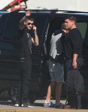 Zayn at the airport