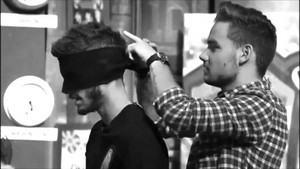  literally the thumbnail for every single ziam fanfic ever made