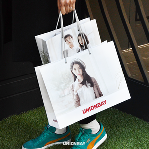  [MERCHANDISE] 150309 UNIONBAY paper shopping bags feat. 아이유 and Lee Hyun Woo