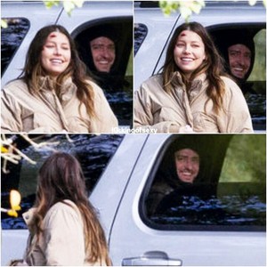  JT visiting pregnant wife Jessica on set (27 Feb 2015)