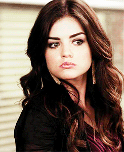  LUCY HALE