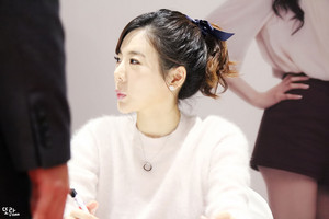  Sunny Lotte ファン signing event