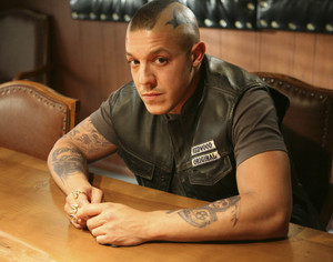  Theo Rossi as suco, suco de in Sons of Anarchy