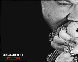  Theo Rossi as रस in Sons of Anarchy