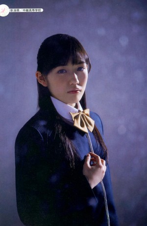  Watanabe Mayu Photobook 'Seifuku Zukan Saigo no Seifuku'