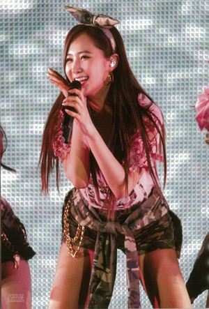  Girls Generation Yuri The Best Live at Tokyo Dome