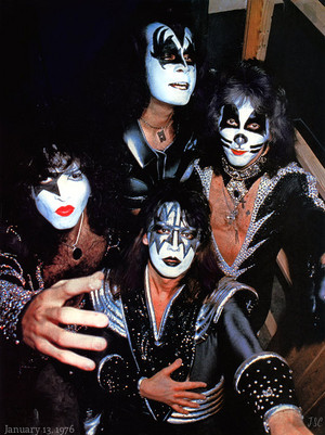  吻乐队（Kiss） ~January 13, 1976