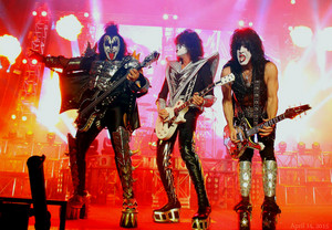  吻乐队（Kiss） ~Movistar Arena ~Santiago, Chile…Tuesday, April 14, 2015