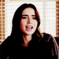 http://images6.fanpop.com/image/photos/38300000/Lily-Collins-lily-collins-38304734-120-120.gif