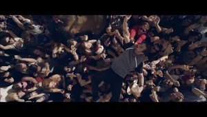  Macklemore - Cant Hold Us {Music Video}