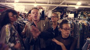  Macklemore - Thrift tindahan {Music Video}