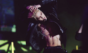 Taemin's Perfect abs and golden hair - SMTOWN Live World Tour IV in Taiwan