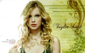  Tay in green backgroung