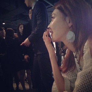  “Vogue Girl” Korea Posts fotografia on Instagram of Sooyoung