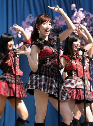  AKB48にニューヨーカー大興奮！小嶋陽菜、6年ぶり公演に笑顔！