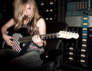 Avril Lavigne violão, guitarra