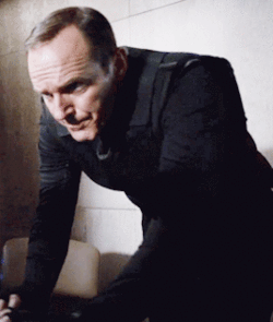  Coulson in 2x19