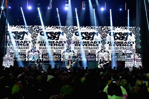  Green hari Performing On Stage @ the 30th Annual Rock And Roll Hall Of Fame Induction Ceremony