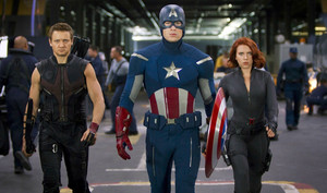  Hawkeye , Captain America and Black Widow - Marvel's Avengers