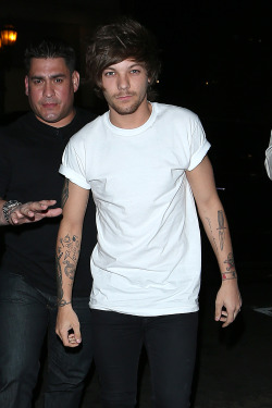  Louis leaving a club in Los Angeles