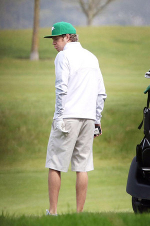  Niall Golfing