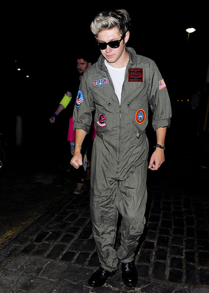  Niall leaving Laura Whitmore’s party