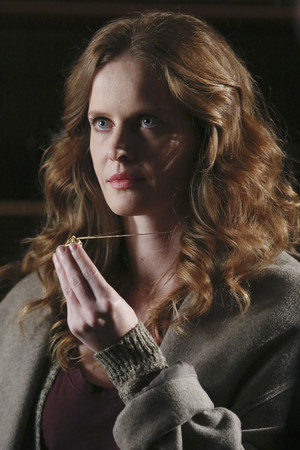  Once Upon A Time - Episode 4.19 - Lily