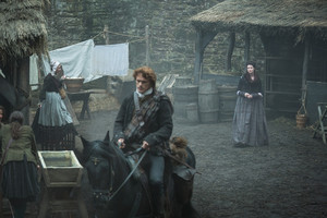 Outlander "By The Pricking Of My Thumbs" (1x10) promotional picture
