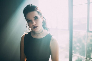  Picture of Halsey, the singer