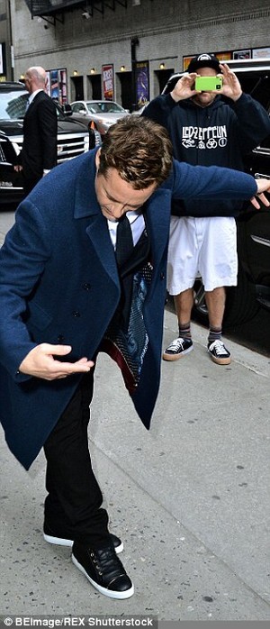  RDJ at the ‘Late ipakita With David Letterman’ taping at the Ed Sullivan Theater in NYC.