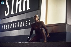  The Flash - Episode 1.22 - Rogue Air - Promo Pics