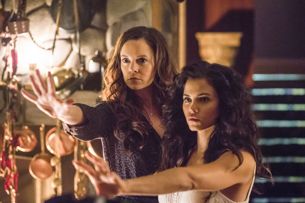 Witches of East End - 2.13 - Episode stills