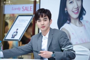  Yoo Seung Ho at Lotte Department Store Fansigning