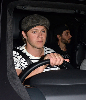  Niall out in 런던