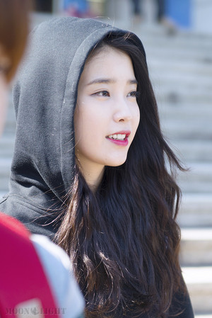  150421 IU After Producer Filming