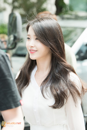  150609 IU after 'Producer' filming