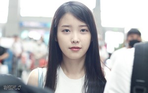  150615 आई यू at Incheon Airport Leaving for GuangZhou, China