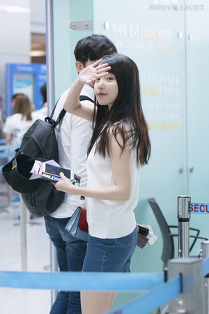  150615 आई यू at Incheon Airport Leaving for GuangZhou, China