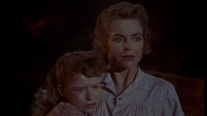  Beverly Washburn as Lisbeth Searcy and Dorothy McGuire as Katie Coates in Old Yeller