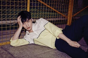  EXO Lay 'Love Me Right'